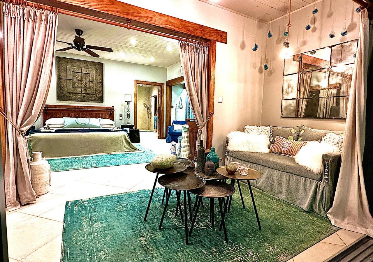 Chateau De Feuilles & Spa - Praslin Island Baie Sainte Anne Eksteriør billede